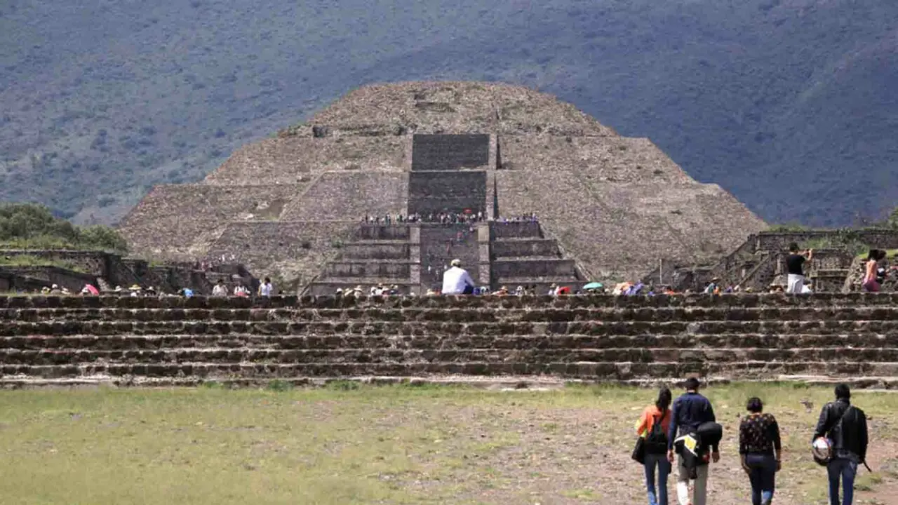 Pyramide du Soleil, Teotihuacan, Mexique, Oasis