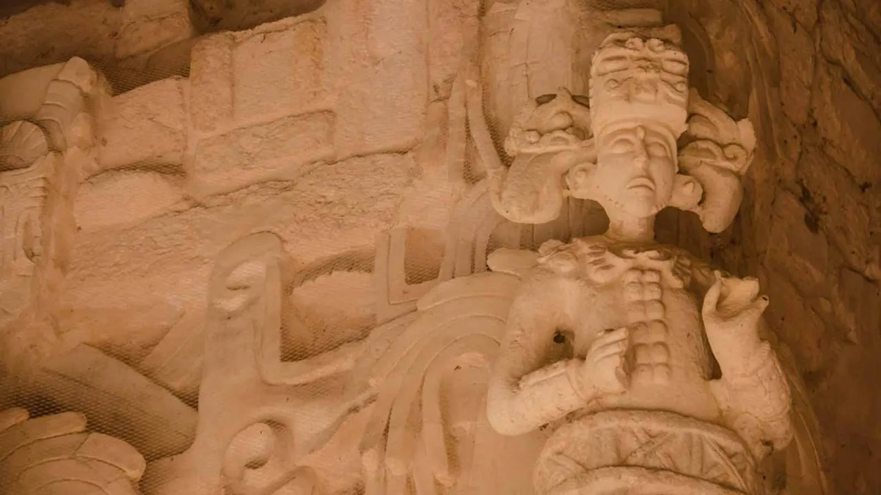 Sculptures mayas d’Ek Balam, Yucatan, Mexique, Oasis