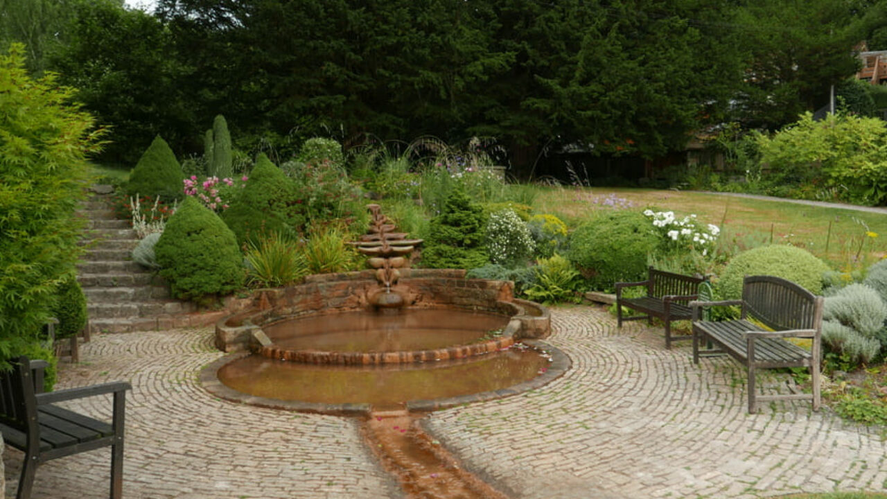 Crop circles voyage initiatique Chalice Well sources