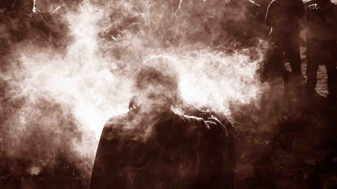 Chamanisme, cérémonie du Saint pur, lecture du corps au travers de la fumée du cigare, Oasis