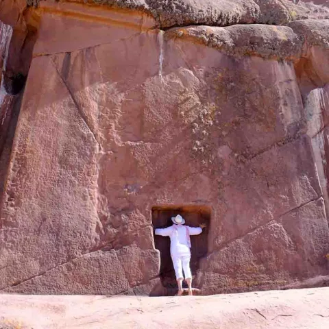 Initiation inca à la porte d'Hayu Marca, Pérou, Oasis