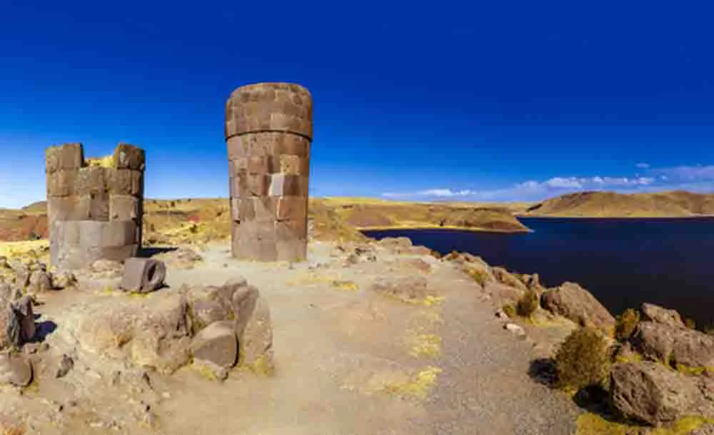 Chullpas de Sillustani, Pérou, Oasis