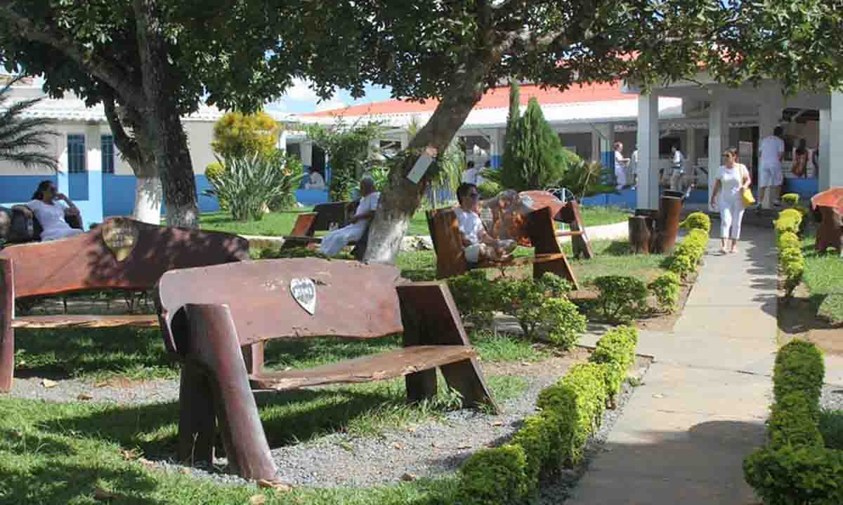 Jardins de la Casa Dom Inacio et banc de méditation, Brésil, Oasis
