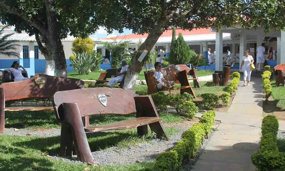 Jardins de la Casa Dom Inacio et banc de méditation, Brésil, Oasis