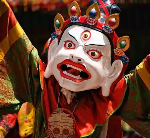 Danses masquées cham du bouddhisme tibétain, Inde Ladakh, Oasis