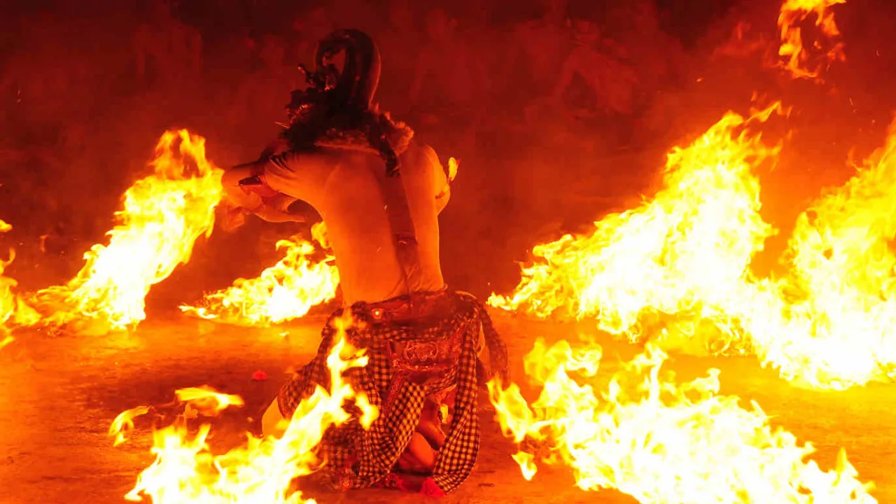 Danses envoûtantes Kecak Bali voyage spirituel Oasis