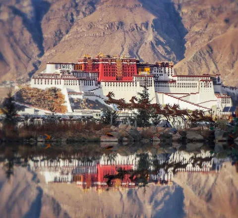 Palais Potala Tibet Oasis