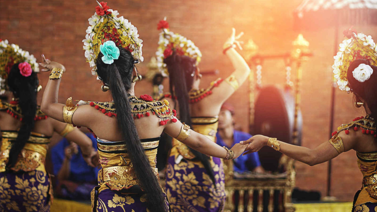 Danses traditionnelles Bali retraite spirituelle Oasis