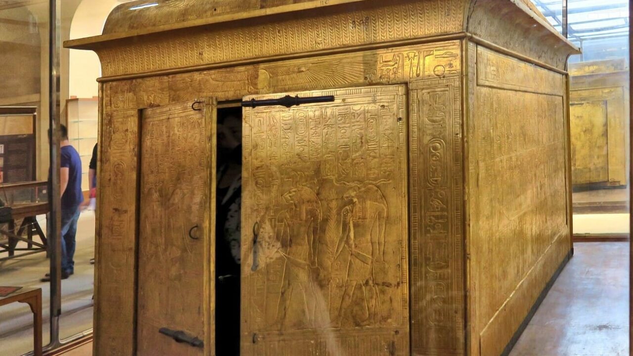 Pyramides voyage conscience musée Egypte oasis