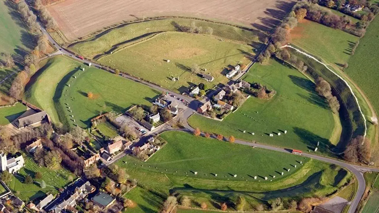 Circuit conscience crop circles avebury stone