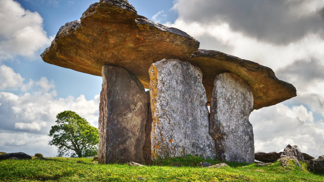 Découverte Dolmen de Poulnabrone celte Irlande circuit initiatique Oasis