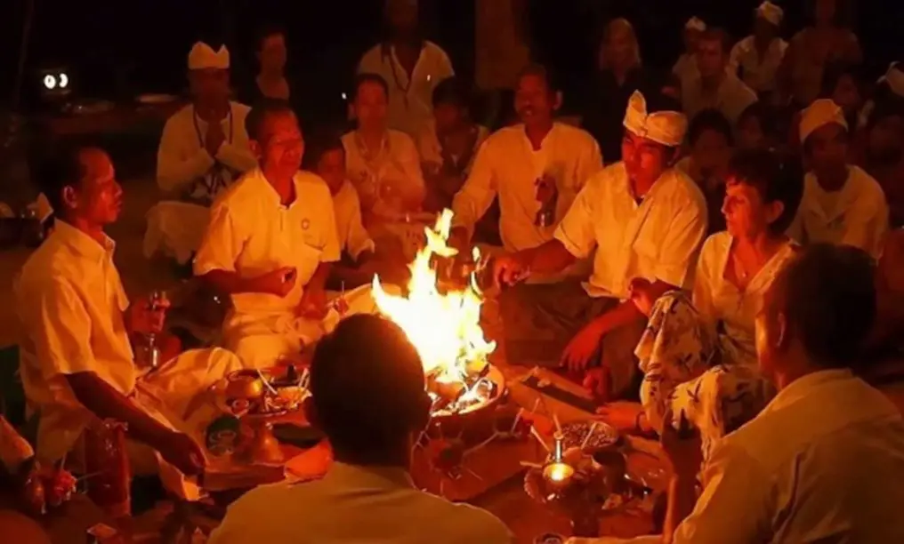 Bali - rituel Agni Hotra