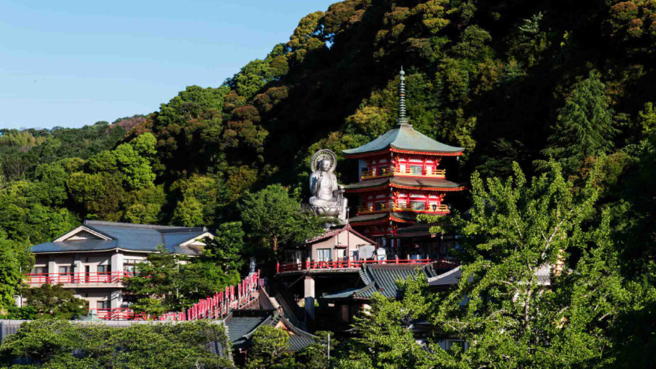 Mont Shigi Gyokuzoin temple bouddhiste voyage spirituel Oasis