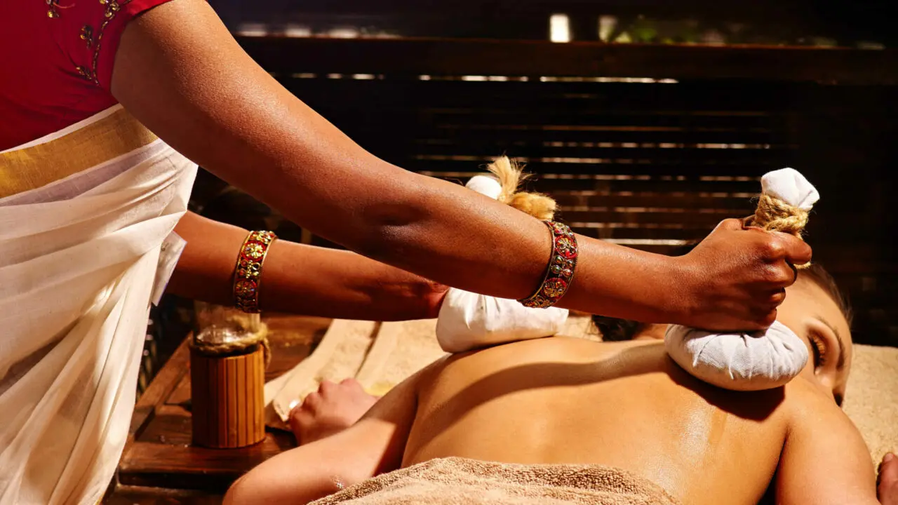 Ayurvedic Massage Inde du Sud voyage initiatique Oasis