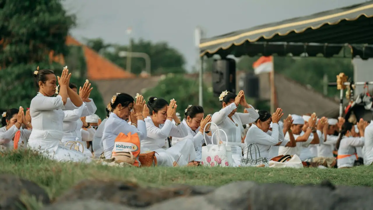 Bali - rituel prière