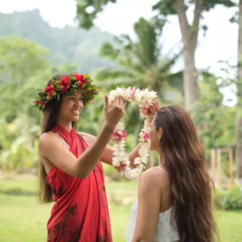 POLYNESIE FLEURS LEI